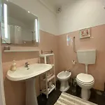 Flora's شقة *